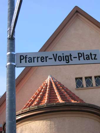 Pfarrer-Voigt-Platz in Finkenkrug